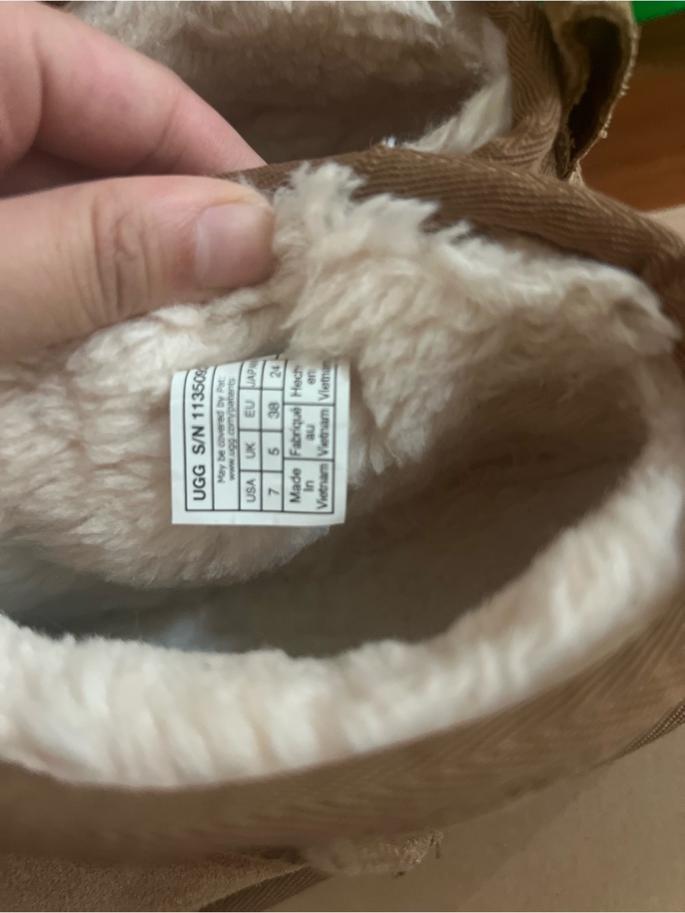 ugg - Picture 5 of 8
